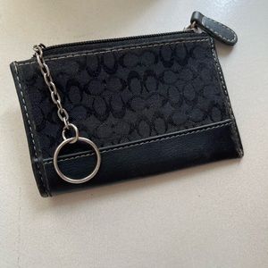 COACH SIGNATURE LOGO KEYCHAIN WALLET/CARD HOLDER, BLACK. LIKE NEW!!